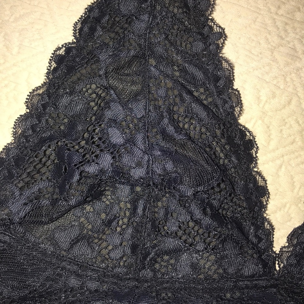 Halter bralette - Picture 2 of 4